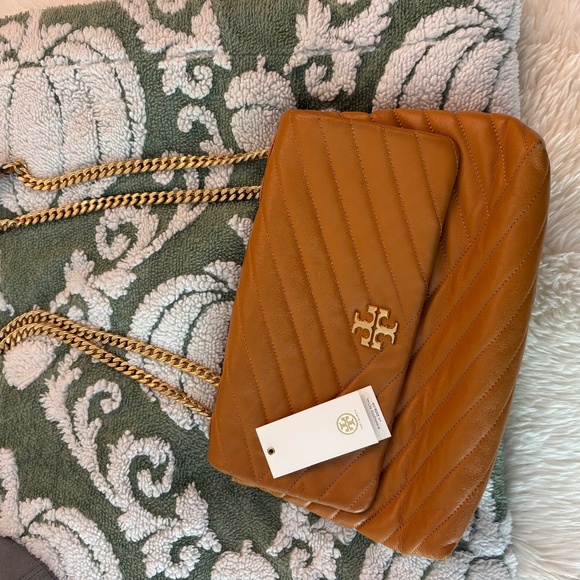 Tory Burch - Picture 1 of 5